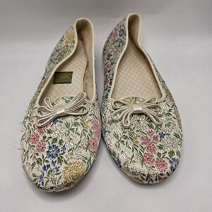 1960 Vintage Floral Embroidered Slippers Metallic Gold Boudoir Flats Cottagecore